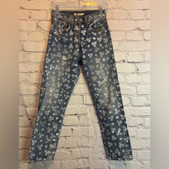 Levi's Denim - HAND PAINTED BY ME Levi's Blue Floral Women's Straight Leg Jeans